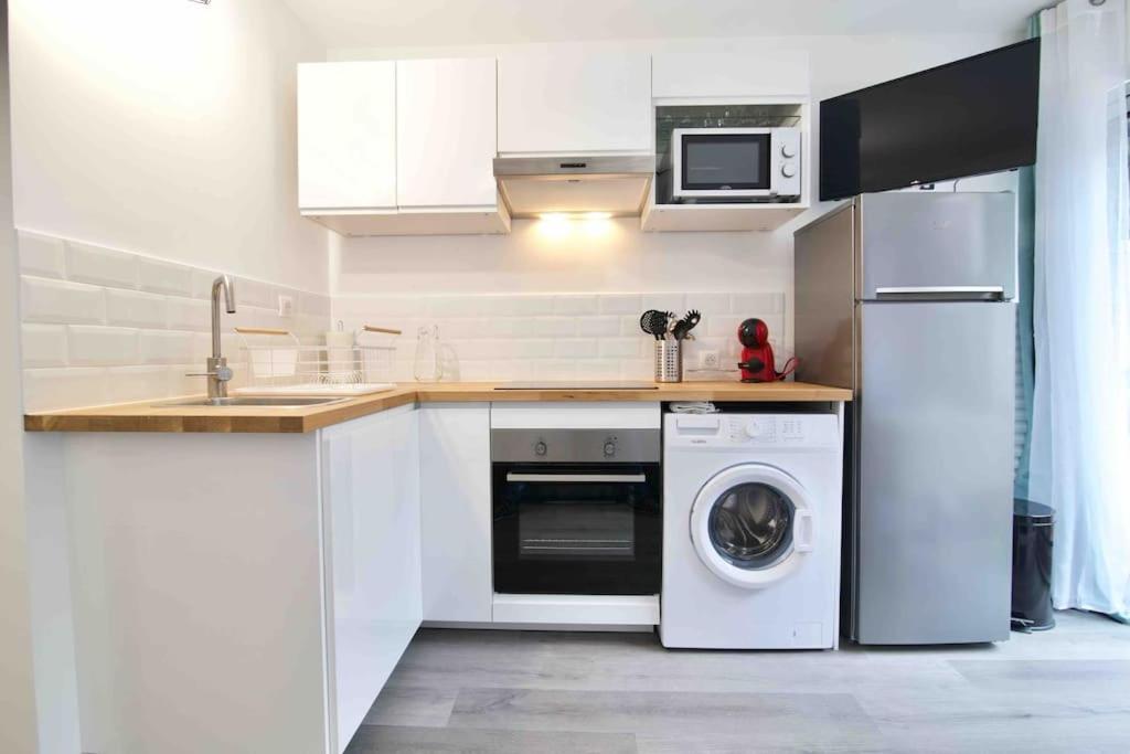 Appartement Le Dyonisos Et Piscine à La Seyne-sur-Mer Extérieur photo